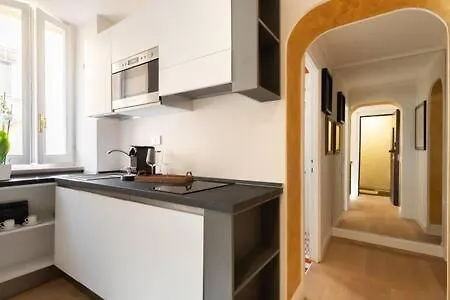 Giulia Luxury Rome